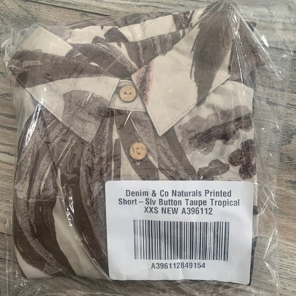 NWT DENIM & CO NATURALS TROPICAL PRINT SHORT-SLEEVE BUTTON FRONT SHIRT TAUPE XXS - Picture 3 of 5